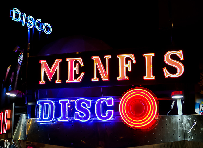 Disco Menfis Calella - Logo Eingang