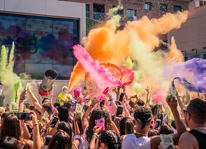 Queen Vic Lloret de Mar - Holi Foam Party