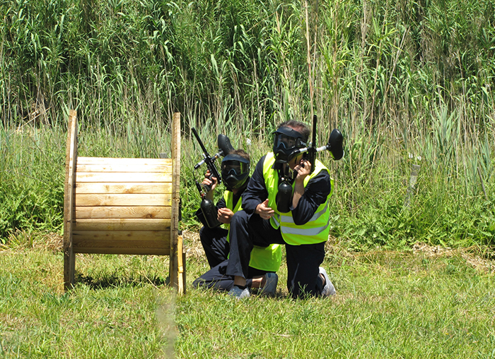 Ausflug Novalja Zrce - Paintball - Gruppe Deckung