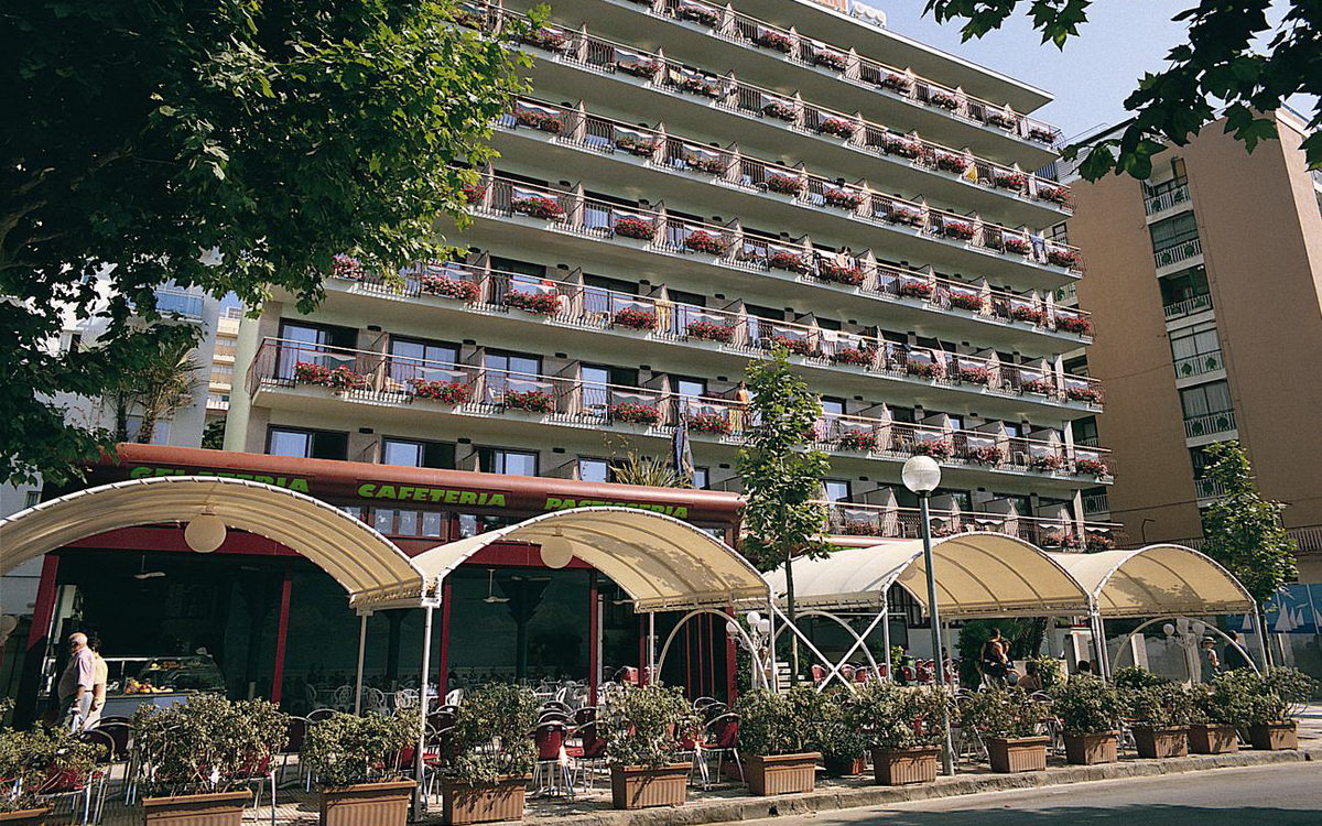 Hotel Garbi - Calella - Fassade