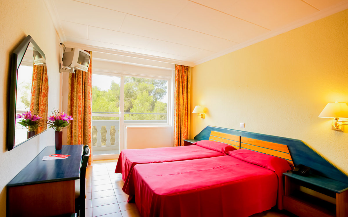 Hotel Luna Park - Mallorca - Zimmer Balkon Fernseher