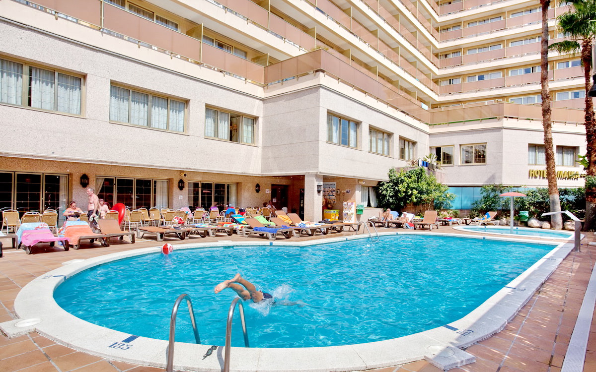 Hotel H-TOP Amaika - Calella - Poolbereich